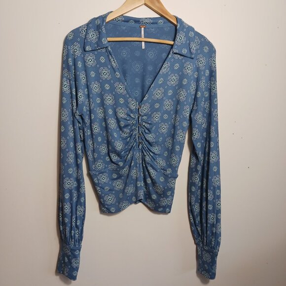 Free People, Medium Blue Top, Boho Chic, Retro Styled, Deep V Neck, Long Sleeve - Picture 3 of 16